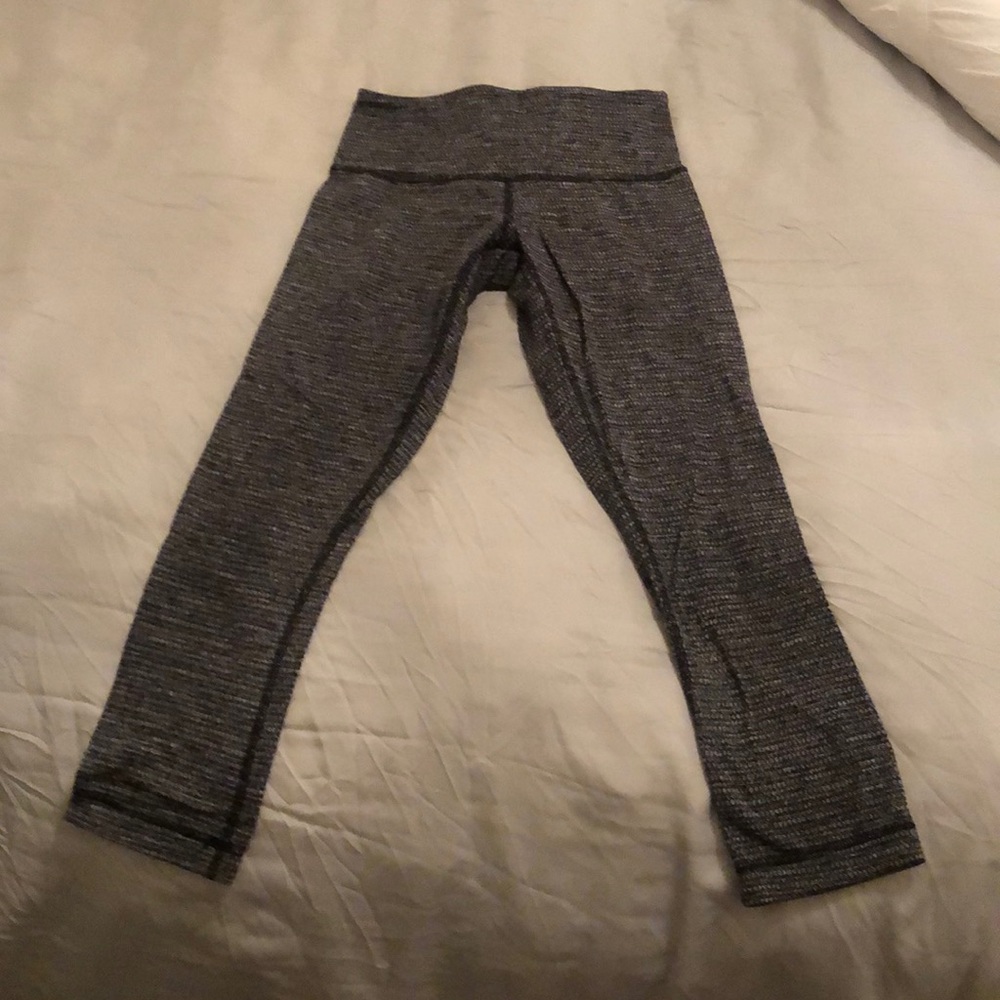 Lululemon crop leggings